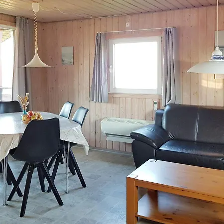 Σπίτι διακοπών 6 Person Holiday In R M