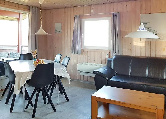 Semesterbostad 6 Person Holiday In R M